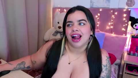 Miah Joness online show from November 7, 2025, 1:16 am