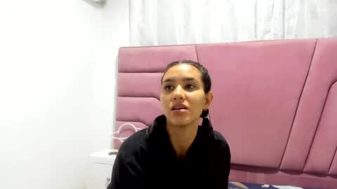 miajhonsonx online show from October 13, 2025, 12:16 pm