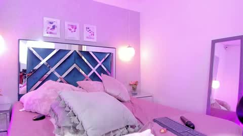 Mia Khalifa online show from March 8, 2025, 5:43 pm