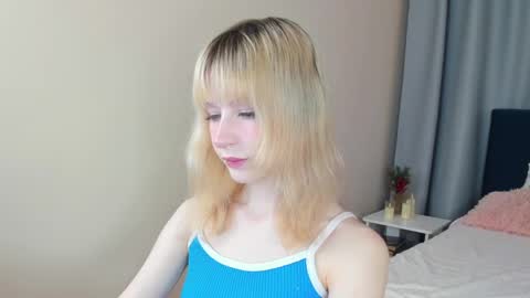 miakimiko online show from April 25, 2026, 1:52 am