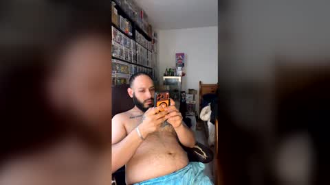 Mark online show from April 10, 2026, 2:00 pm