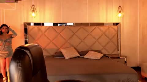 Snapshot of mialaurence_ chatting on June 10, 2026, 6:51 pm Call me Mia online show from June 10, 2026, 6:51 pm
