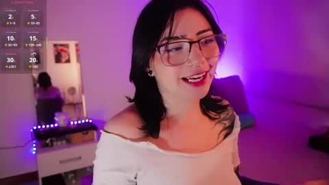 Snapshot of miami_18_ chatting on February 9, 2026, 1:31 am Lili online show from February 9, 2026, 1:31 am