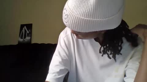 Muffin online show from April 16, 2026, 12:11 am