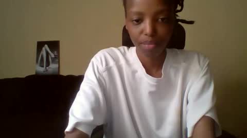 Snapshot of miami_muffin chatting on April 29, 2026, 1:04 pm Muffin online show from April 29, 2026, 1:04 pm