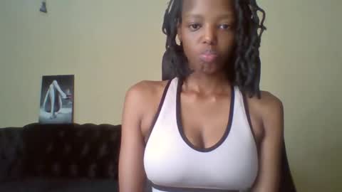 Snapshot of miami_muffin chatting on April 30, 2026, 9:30 pm Muffin online show from April 30, 2026, 9:30 pm