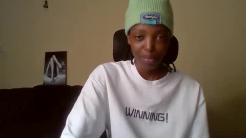 Snapshot of miami_muffin chatting on May 2, 2026, 12:43 pm Muffin online show from May 2, 2026, 12:43 pm