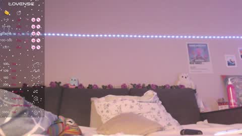 Mia online show from December 6, 2024, 10:05 am