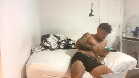 miamiclos1 online show from February 21, 2026, 3:40 am