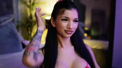  Miami  online show from December 3, 2025, 7:01 pm