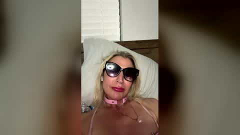 Snapshot of miamitransgirl305 chatting on February 16, 2026, 2:51 am miamitransgirl305 online show from February 16, 2026, 2:51 am