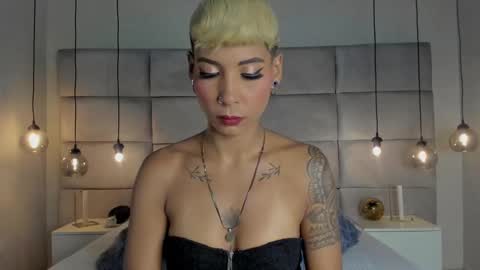 Mia Morgann online show from January 26, 2025, 12:01 pm