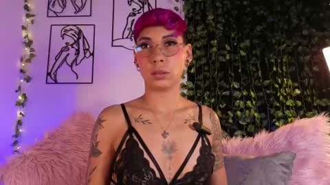 Mia Morgann online show from October 8, 2025, 2:25 pm