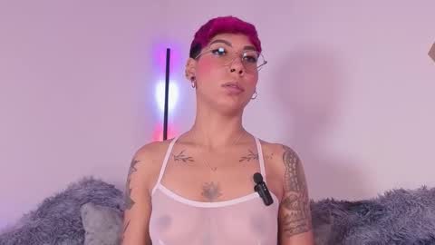 Mia Morgann online show from December 1, 2025, 12:32 pm