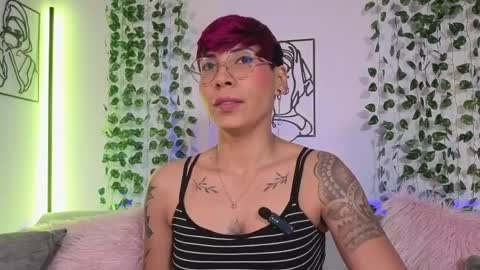 Mia Morgann online show from March 31, 2026, 1:40 am