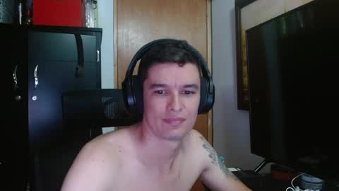 Snapshot of miaou_miaou chatting on March 2, 2025, 4:17 am miaou_miaou online show from March 2, 2025, 4:17 am