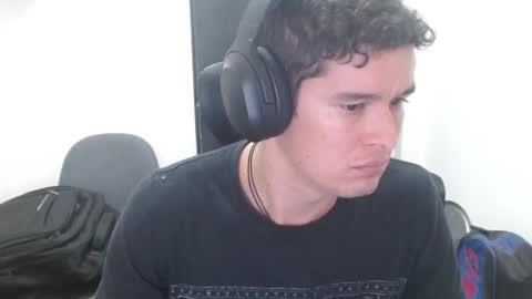 Snapshot of miaou_miaou chatting on November 12, 2025, 1:39 am miaou_miaou online show from November 12, 2025, 1:39 am