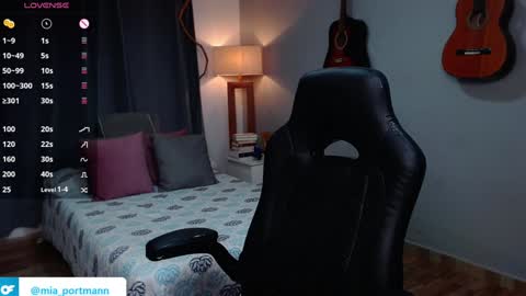 MIAPORTMANN online show from December 22, 2024, 3:22 pm