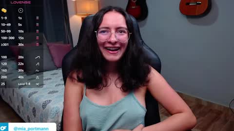 MIAPORTMANN online show from January 16, 2025, 12:09 pm