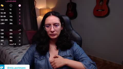 MIAPORTMANN online show from January 18, 2025, 2:55 pm