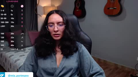 MIAPORTMANN online show from January 20, 2025, 3:28 pm