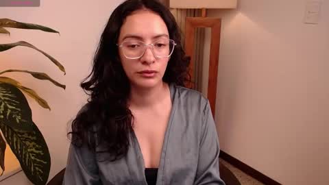 Snapshot of miaportman chatting on April 25, 2026, 12:19 pm MIAPORTMANN online show from April 25, 2026, 12:19 pm