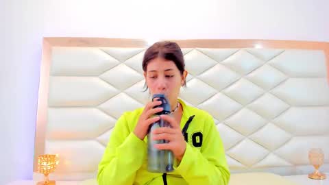 Sweetie Mia online show from February 21, 2025, 6:37 pm