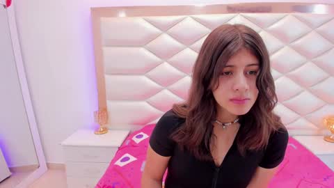 Sweetie Mia online show from March 3, 2025, 12:27 pm