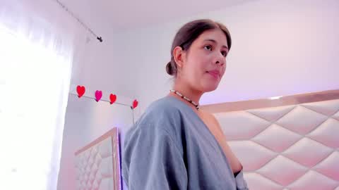 Sweetie Mia online show from March 4, 2025, 6:29 pm