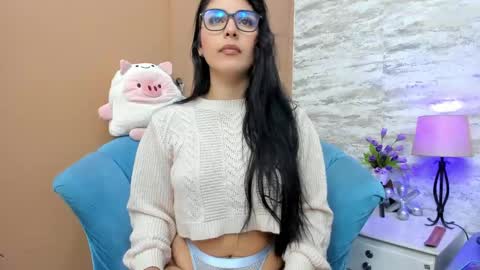 Snapshot of miaquevedo chatting on January 24, 2025, 11:59 am Mia Quevedo online show from January 24, 2025, 11:59 am
