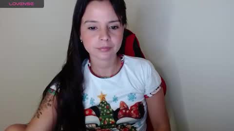 miarobinn_ online show from October 4, 2025, 10:57 am