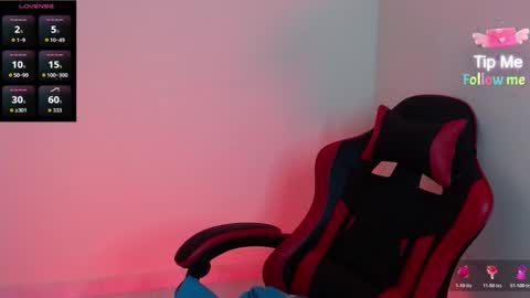 miarobinn_ online show from November 23, 2025, 9:31 am