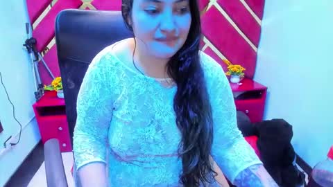 MiaRouse online show from February 13, 2026, 6:20 am