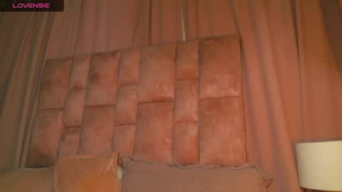 miasaandovaal 22 online show from May 19, 2026, 8:48 pm