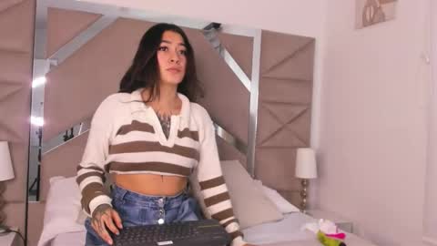 Snapshot of miasr_love chatting on October 28, 2025, 8:11 pm miasr_love online show from October 28, 2025, 8:11 pm