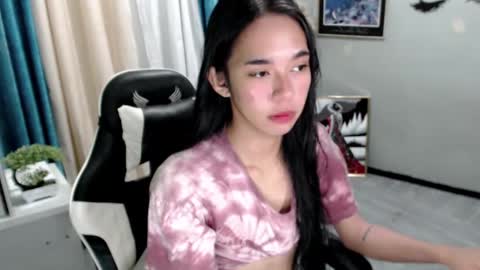 Mia online show from January 25, 2025, 7:18 pm