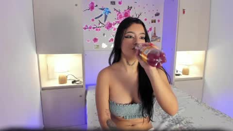Snapshot of miaturnerr_ chatting on April 1, 2026, 1:41 pm miaturnerr_ online show from April 1, 2026, 1:41 pm