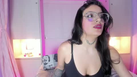 Snapshot of miaturnerr_ chatting on April 18, 2026, 3:43 am miaturnerr_ online show from April 18, 2026, 3:43 am