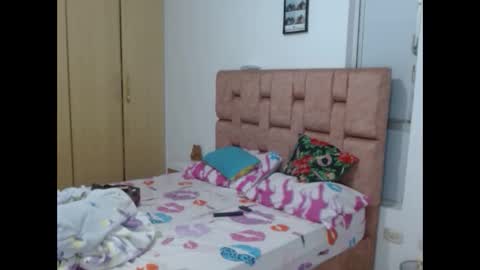 MIA VANESSA online show from January 8, 2026, 2:03 am