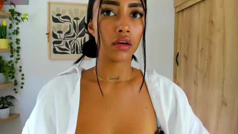 Mia Velvet  online show from April 3, 2026, 5:00 pm