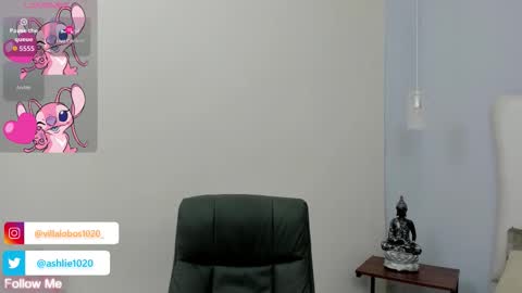 Mia Villalobos online show from October 17, 2025, 12:08 pm