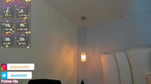 Mia Villalobos online show from October 25, 2025, 7:49 am