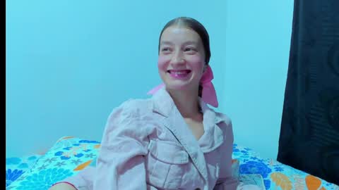 Snapshot of miavolkova_ chatting on April 24, 2026, 12:02 am Chloe online show from April 24, 2026, 12:02 am