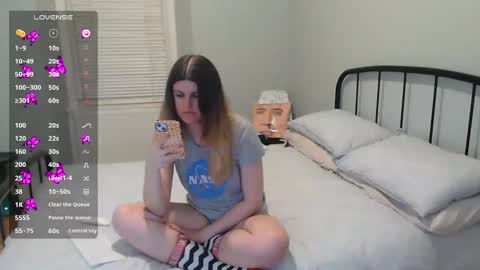 Mia  online show from February 8, 2025, 8:42 pm