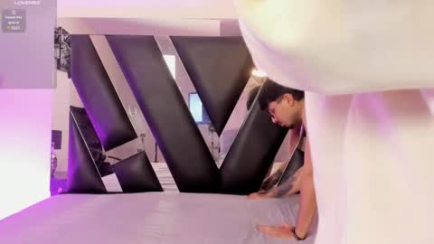 MiaIron online show from April 15, 2026, 2:02 pm