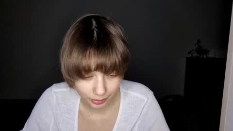 Luna online show from December 1, 2025, 5:18 pm