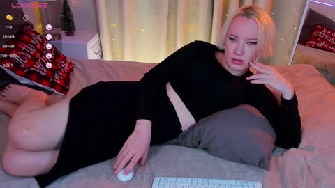 Snapshot of michael_swan chatting on December 19, 2024, 10:02 am Michel online show from December 19, 2024, 10:02 am