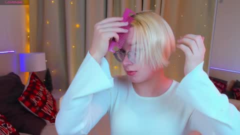 Snapshot of michael_swan chatting on December 20, 2024, 6:50 am Michel online show from December 20, 2024, 6:50 am