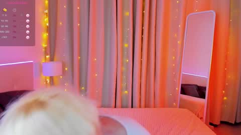 Snapshot of michael_swan chatting on January 15, 2025, 6:40 pm Michel online show from January 15, 2025, 6:40 pm