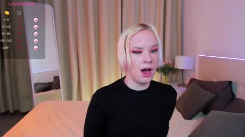 Snapshot of michael_swan chatting on February 19, 2025, 8:44 am Michel online show from February 19, 2025, 8:44 am